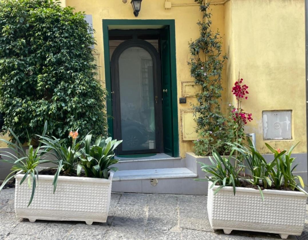 Appartamento Jenniʻs Indipendent Tiny House Napoli Esterno foto